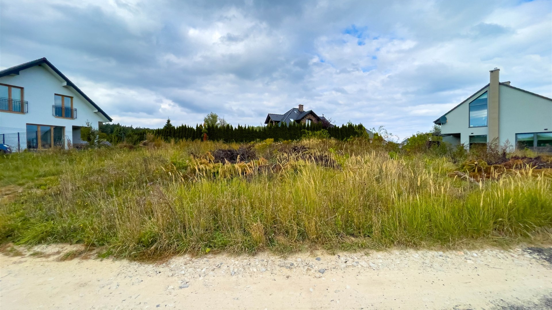 Działka na sprzedaż