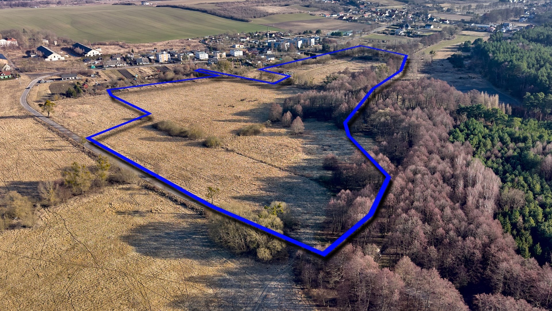 Działka na sprzedaż