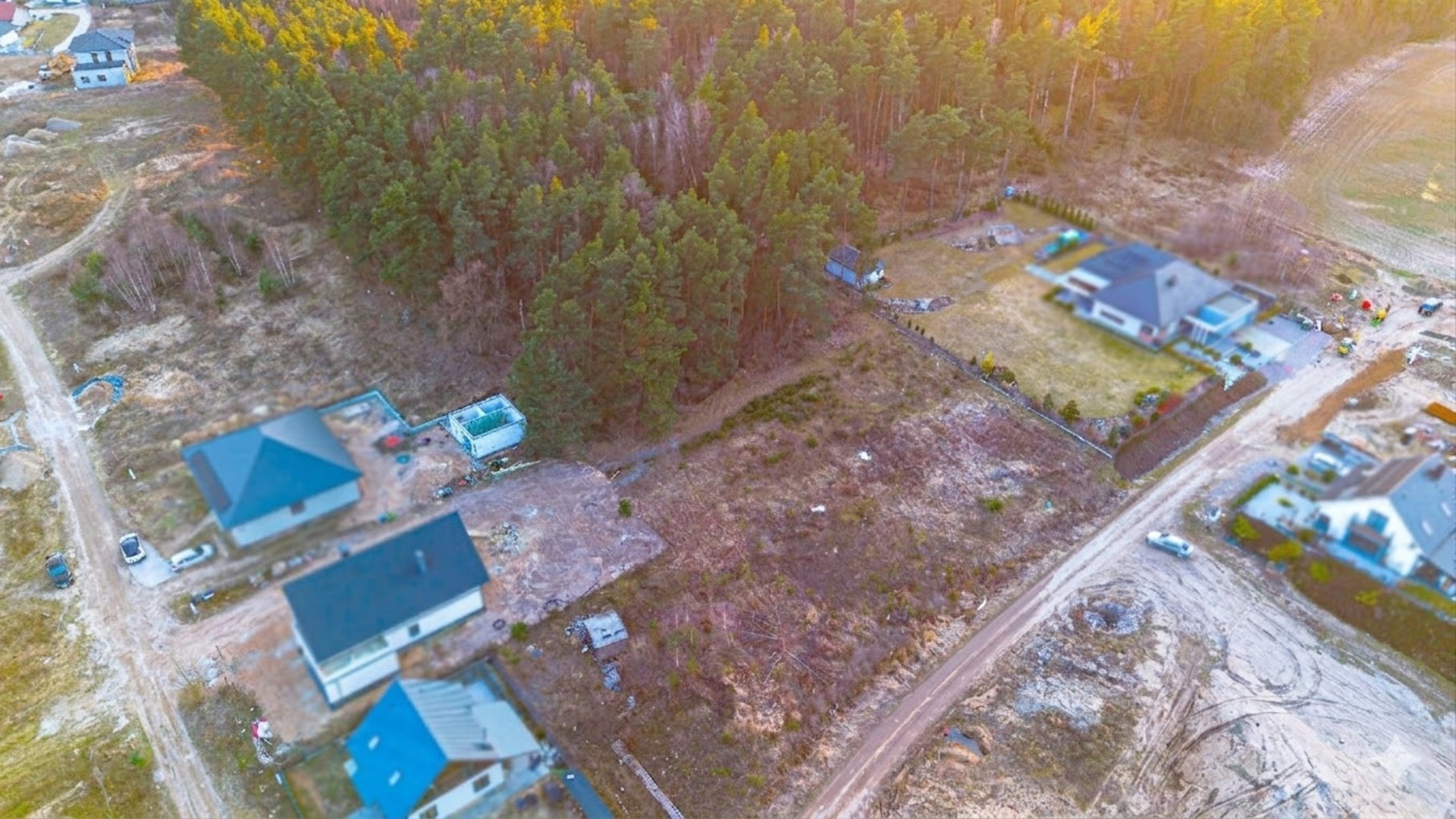 Działka na sprzedaż