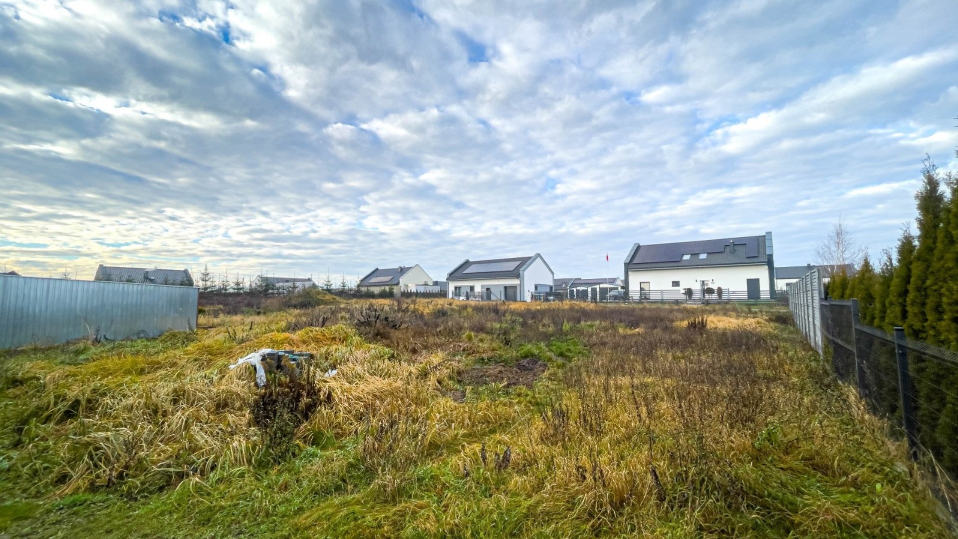 Działka na sprzedaż