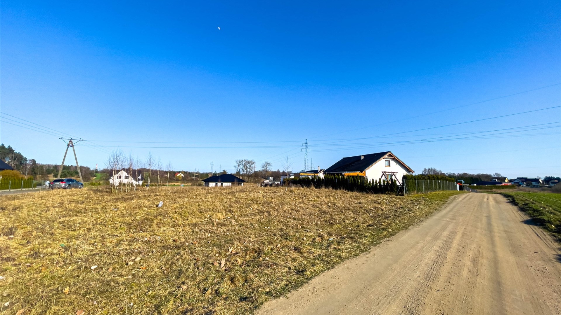 Działka na sprzedaż